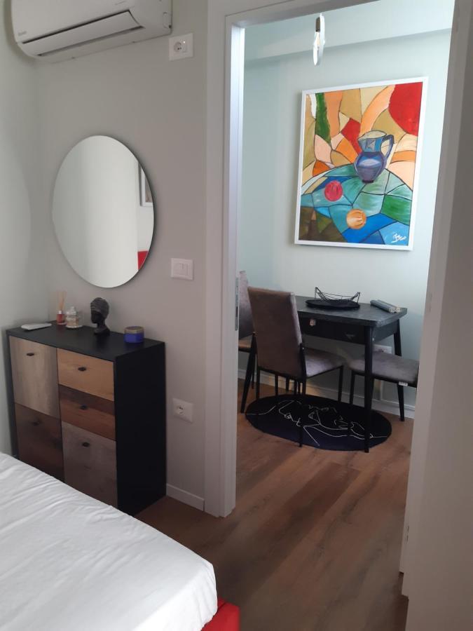 Edea Flat Apartment Tirana Bagian luar foto