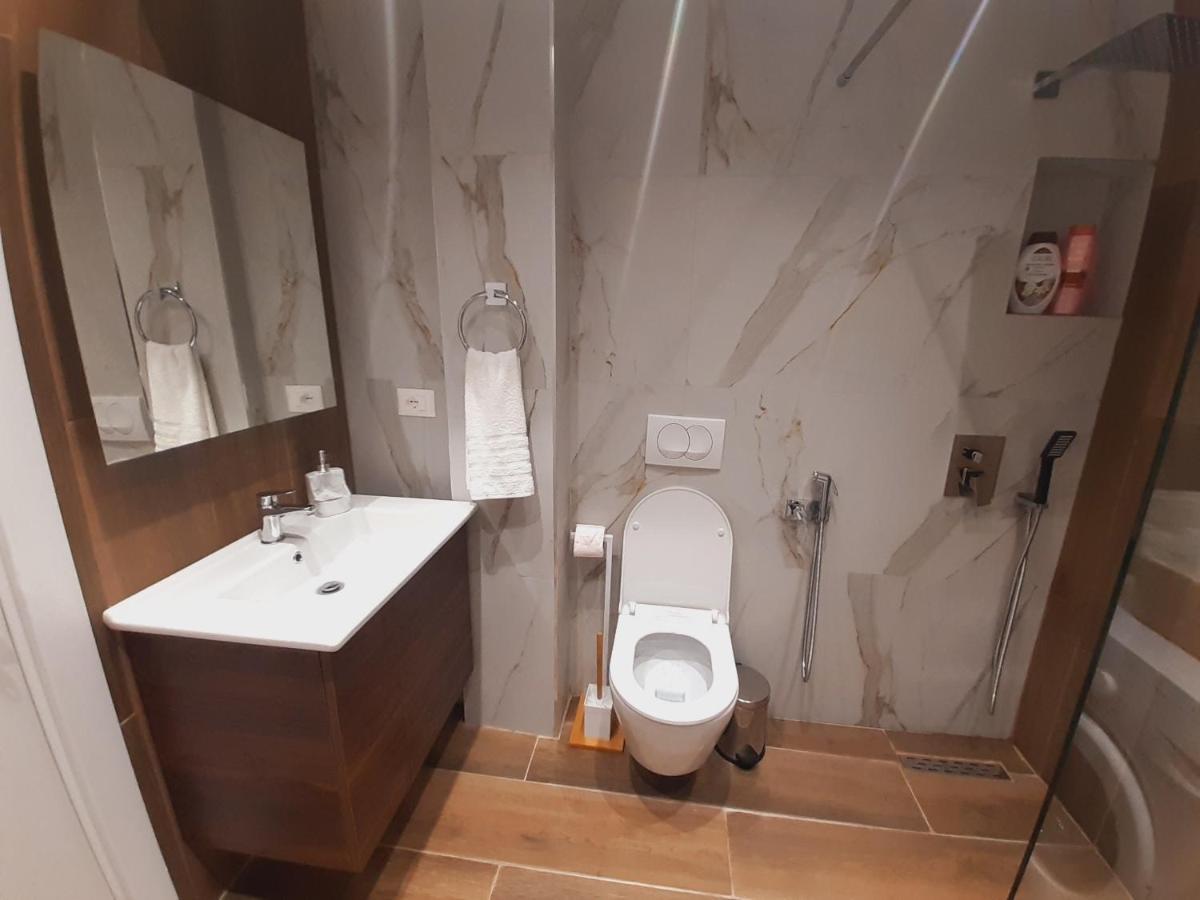 Edea Flat Apartment Tirana Bagian luar foto