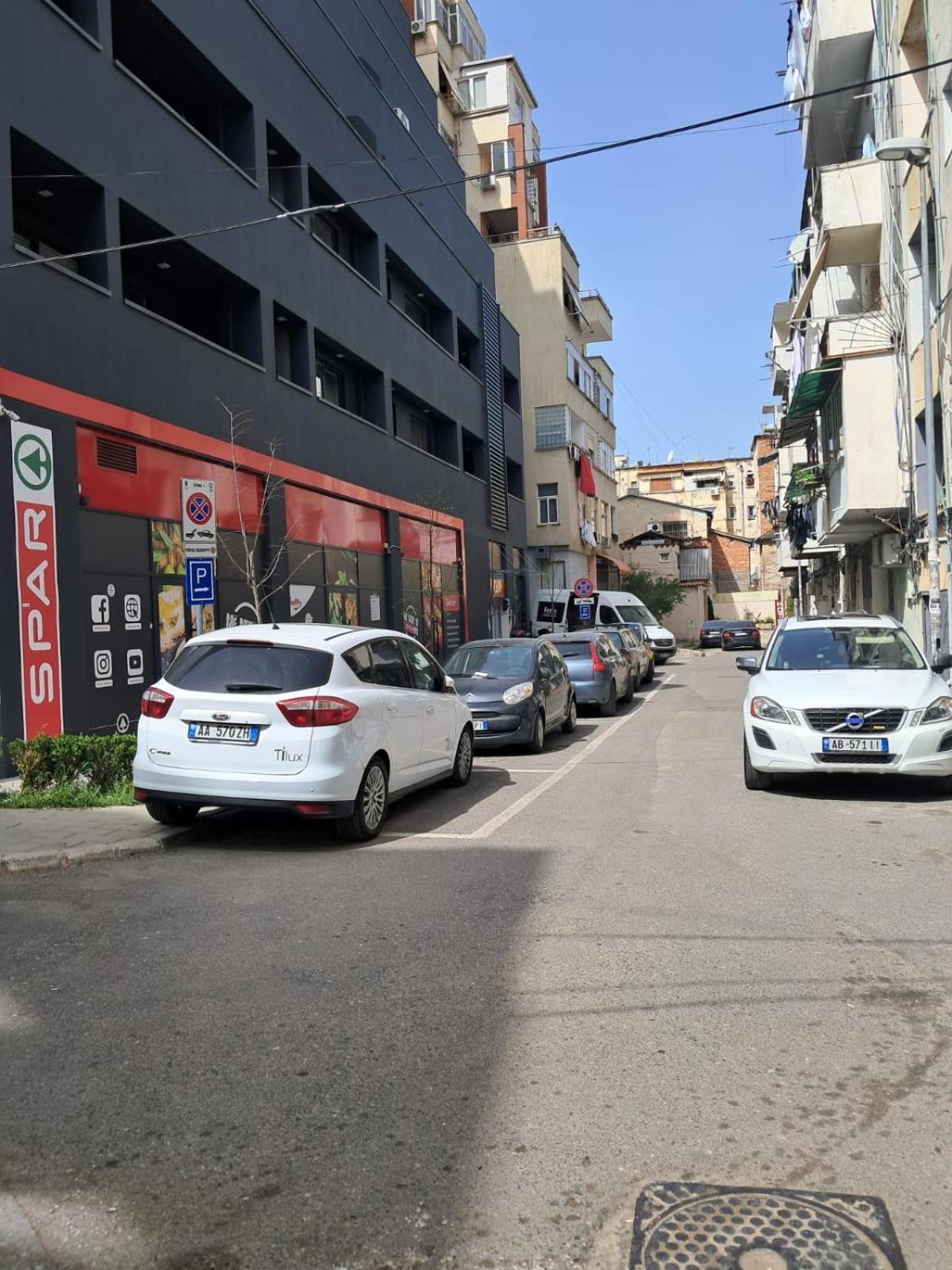 Edea Flat Apartment Tirana Bagian luar foto