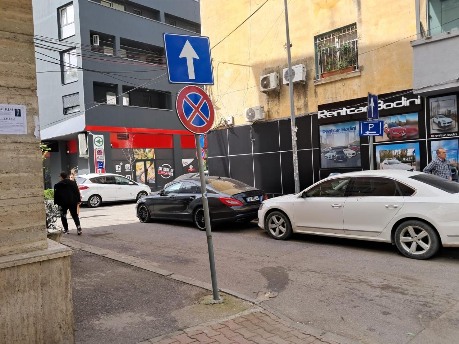 Edea Flat Apartment Tirana Bagian luar foto
